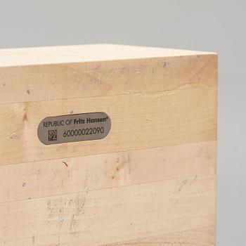 Poul Kjaerholm, matbord, "PK-54", Fritz Hansen, Danmark, 2011.