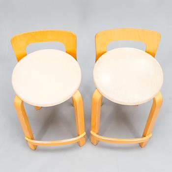 Alvar Aalto, Alvar Aalto, A pair of K65 bar stools, Artek, Finland, late 20th century.