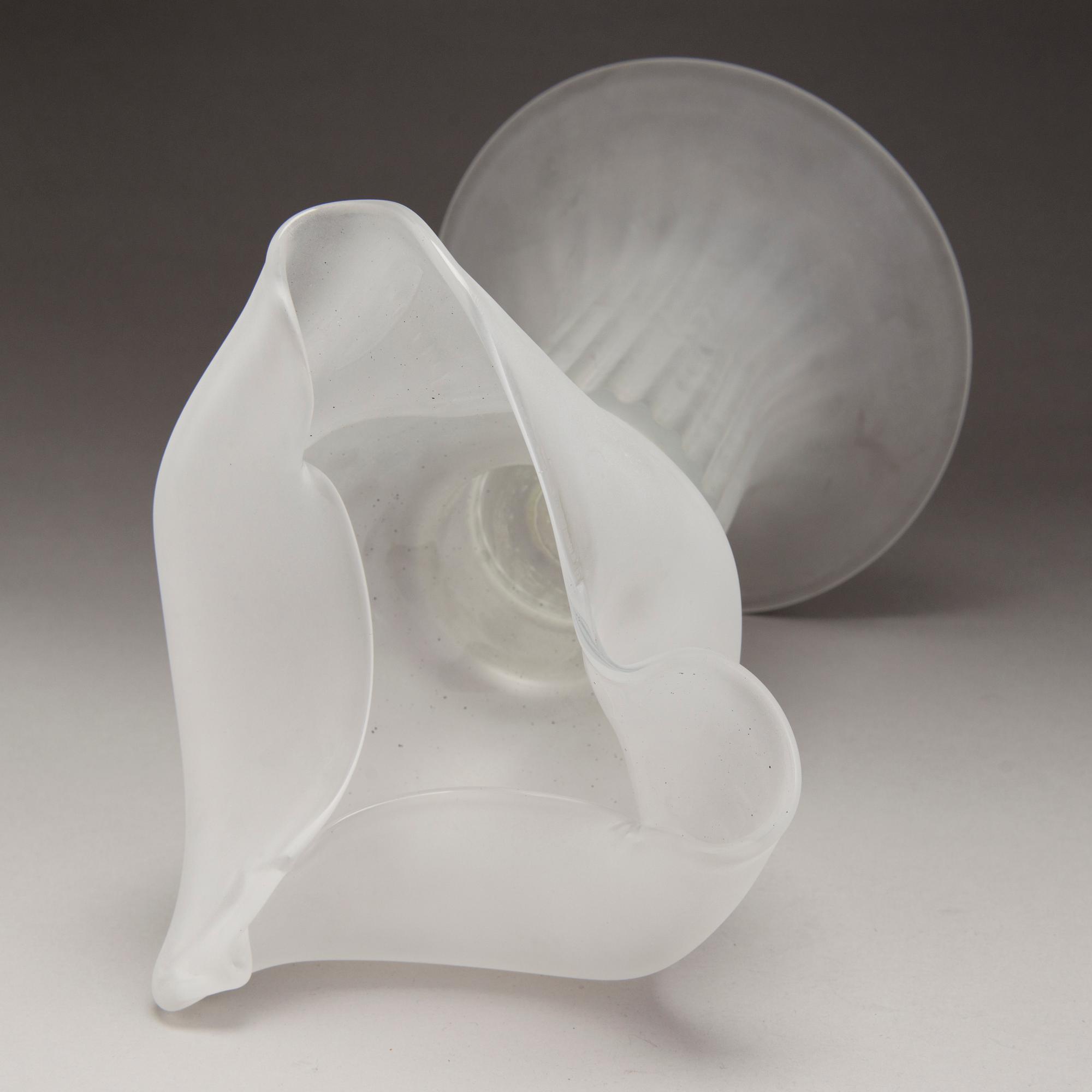 MARKKU SALO, veistos, signeerattu M. Salo, Nuutajärvi "Kokoeilu".