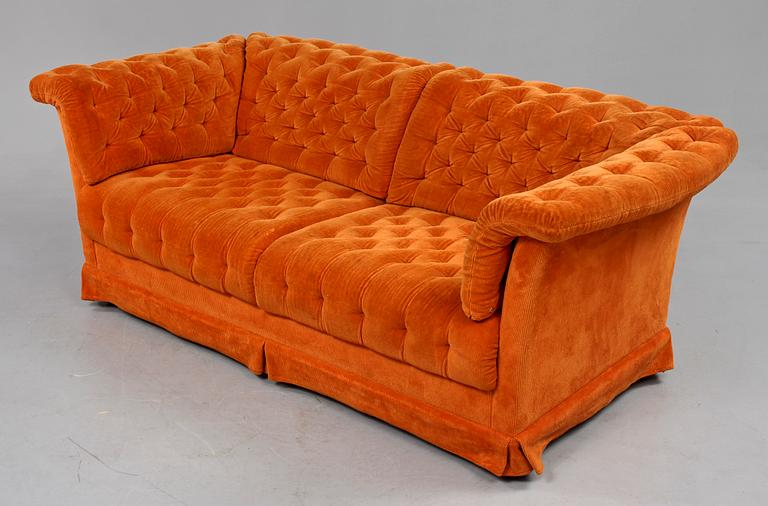 SOFFOR, ett par, "Oxford", Dux, omkring 1975.