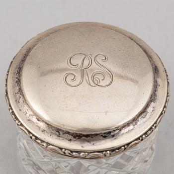 A set of seven toiletries, Including Sjögren Ab Juvelerare Oscar, Göteborg, 1920.
