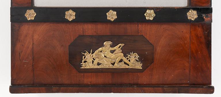 SPEGEL, empire, 1800-talets första hälft.