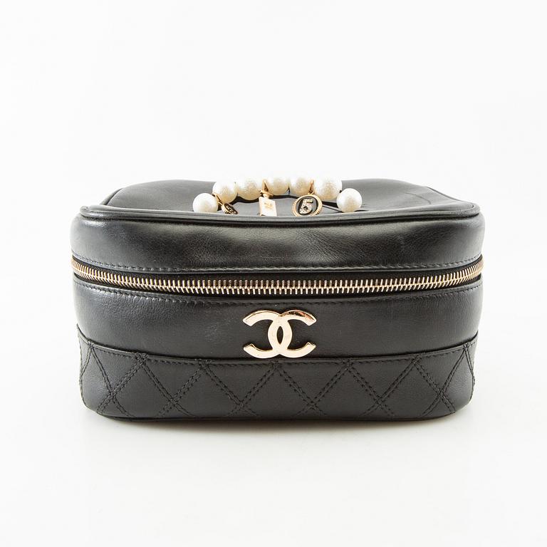 Chanel, vanity bag.