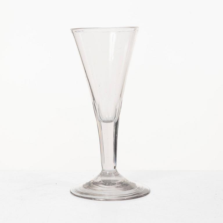 Cut glass, 1 + 4 similar, 19th century.