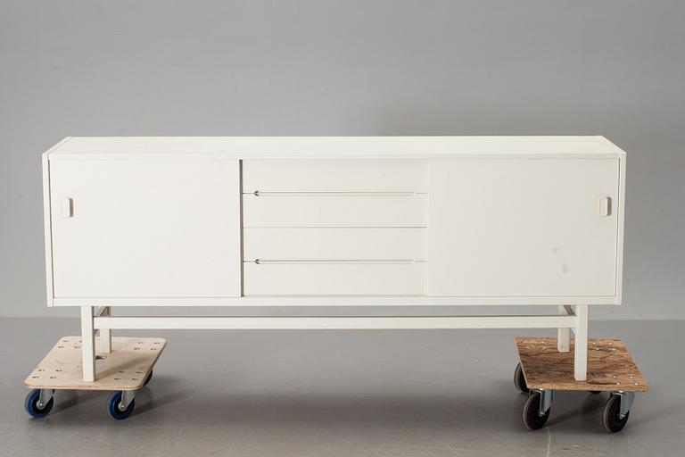 SIDEBOARD, "Arild", Nils Jonsson, Troeds, Bjärnum.