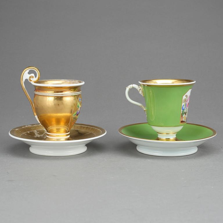 KOPPAR MED FAT,  2 st, porslin, empire/empiretyp, 1800-talets första hälft - 1900-talets första hälft.
