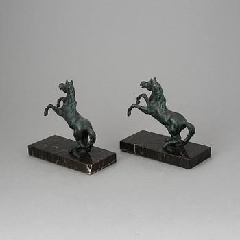 BOKSTÖD, ett par, 1900-tal.