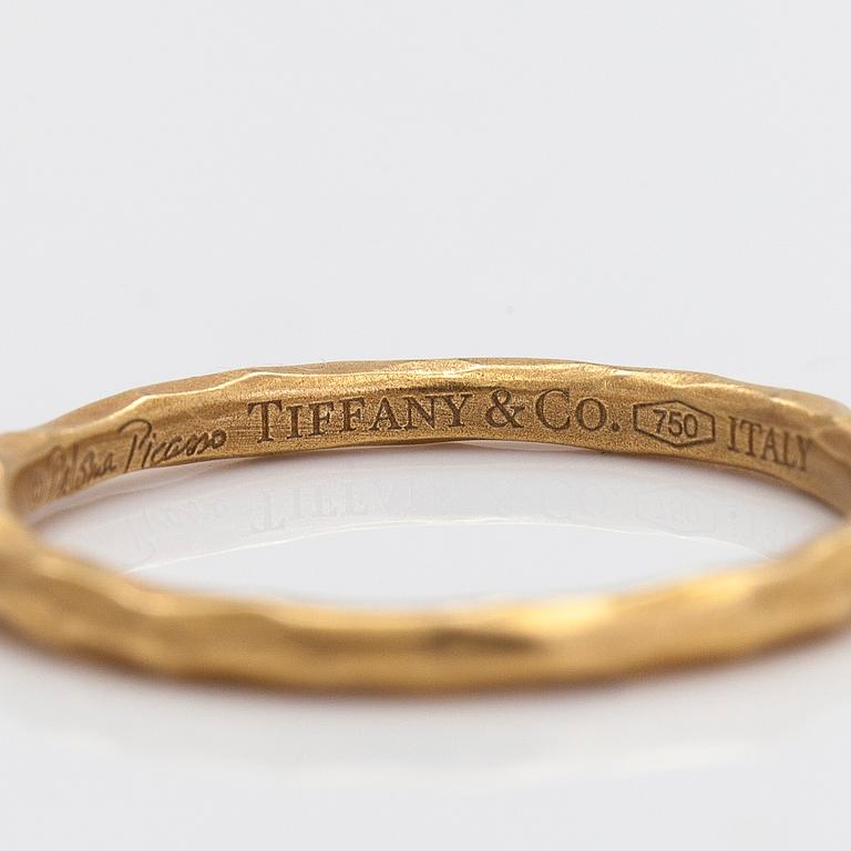 Tiffany & Co, an 18K gold 'Hammered Ring' ring by Paloma Picasso.