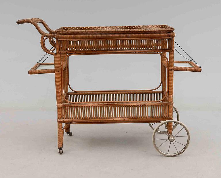 SERVERINGSVAGN, 1900-talets första hälft.