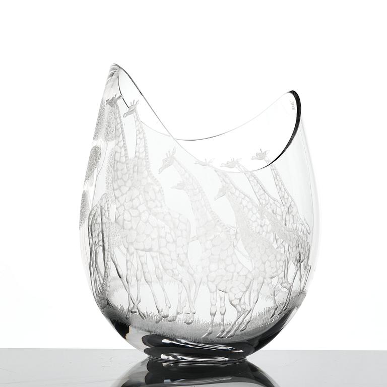 Vicke Lindstrand, an engraved glass vase "Högvilt" (Safari), Kosta, Sweden, 1950-60s.