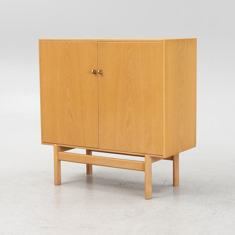 Tove and Edvard Kindt-Larsen, sideboard, Seffle Möbelfabrik, 1960s.