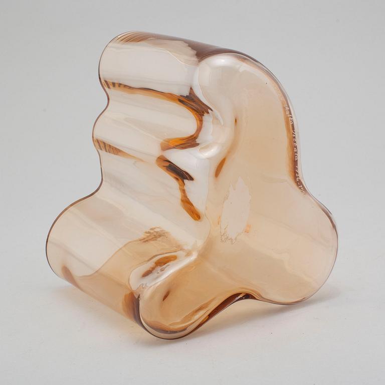 ALVAR AALTO, VAS, 'Savoy', glas, signerad Alvar Aalto Iittala 1936-1996.