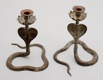 LJUSSTAKAR, 1 par, patinerad mässing, tidigt 1900-tal.