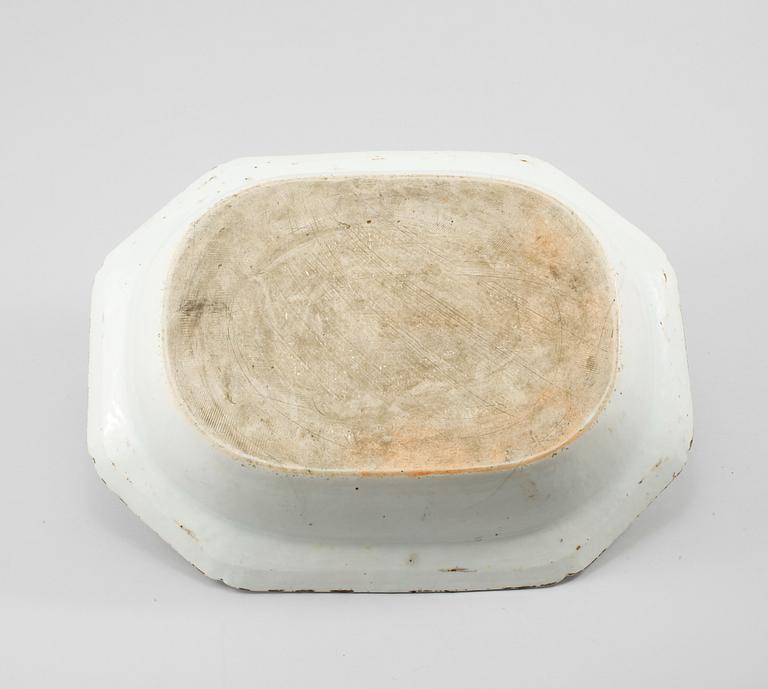 UNDERFAT, porslin, Kina, 1700-tal.