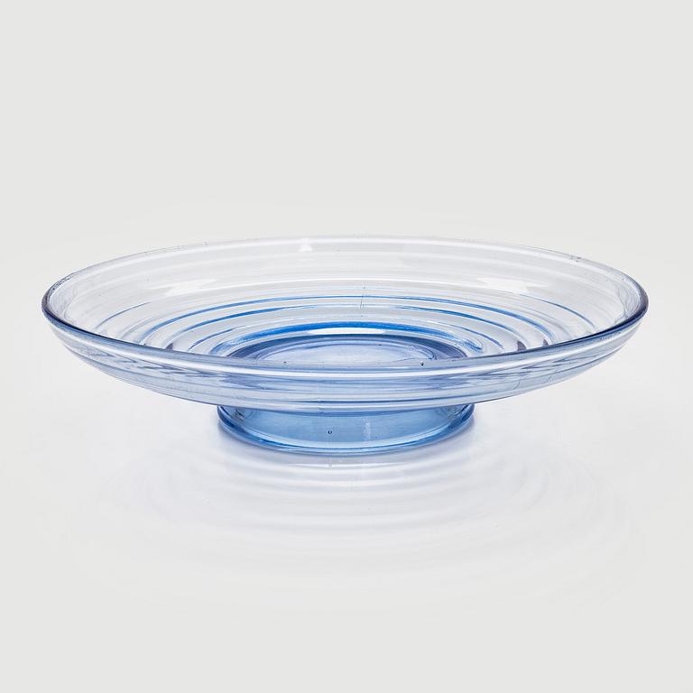 Aino Aalto, A 1930s glass bowl 4135, 'Bölgeblick'  for Karhula Glassworks, Finland.