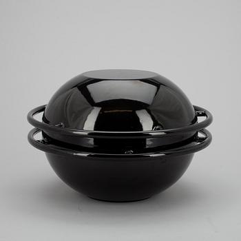 GRYTA, "Saturnus" gjutjärn och emalj, Timo Sarpaneva, formgiven 1960 för Rosenlew.