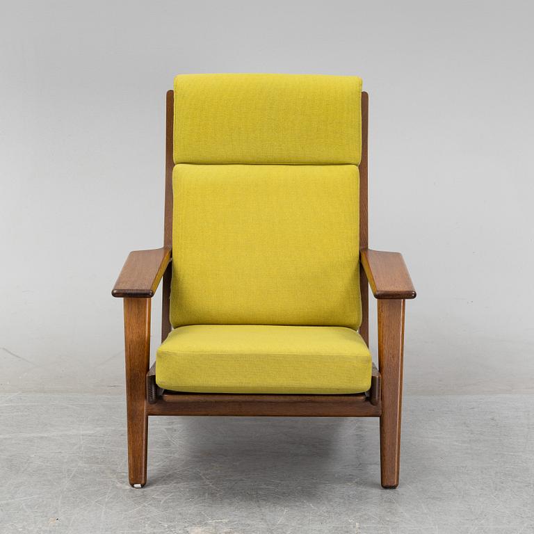 A GE-290A lounge chair by Hans J Wegner, for Getama, designed 1953.