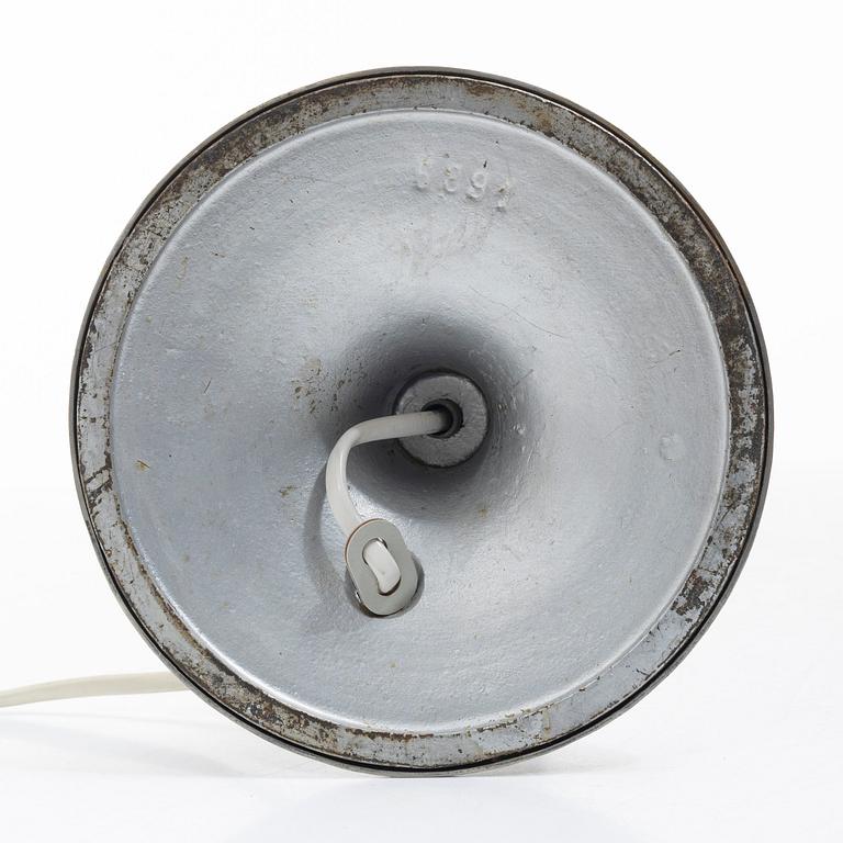 Harald Notini, a table lamp model 6891, Arvid Böhlmarks Lampfabrik, Stockholm, 1920s.