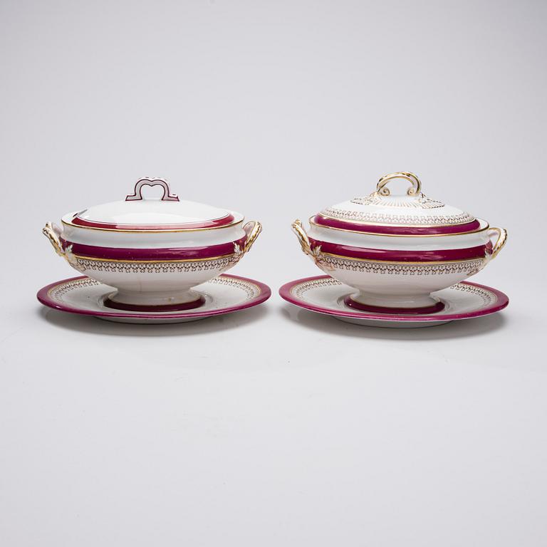 SERVIS, 34 delar, porslin, England, 1870-tal.