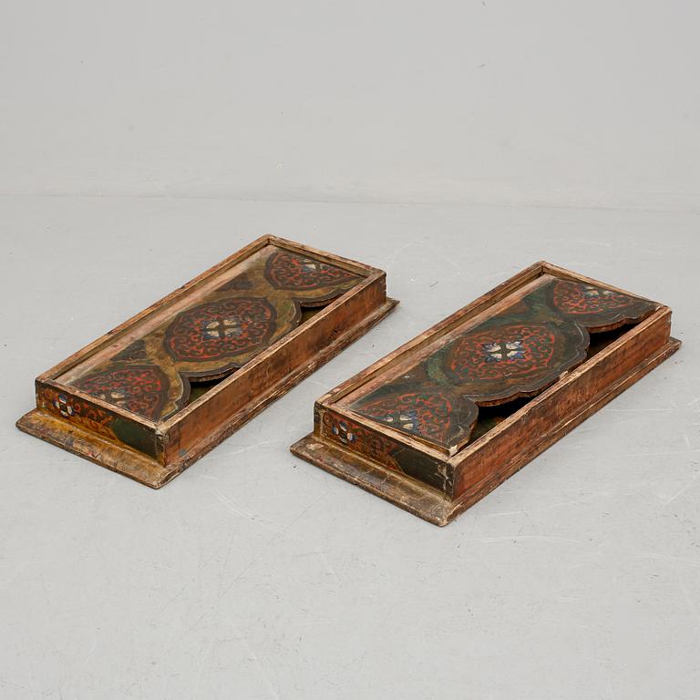 FÄLLBORD, ett par, Tibet, 1900-talets början.