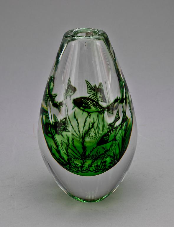 VAS, glas, "Fiskgraal", Edward Hald, Orrefors, 1900-tal.