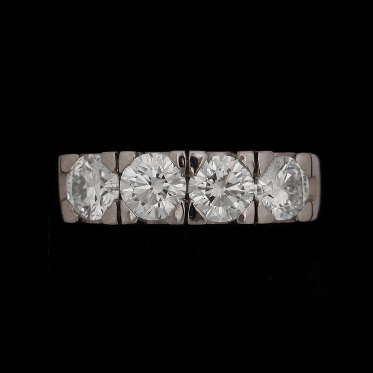 Diamantgradering, A brilliant-cut diamond ring, total carat weight 2.02 cts.