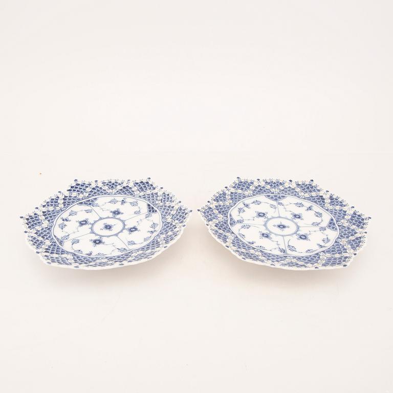 Plates, 2 pcs. Musselmalet, "Helblonde" Royal Copenhagen Denmark, first half of the 20th century porcelain.