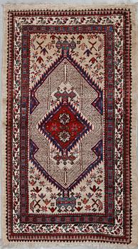 MATTA, Antik Sarab, ca 173x102.