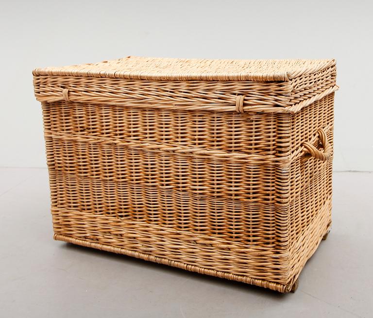 KOFFERT, Frankrike, 1900-talets första hälft.