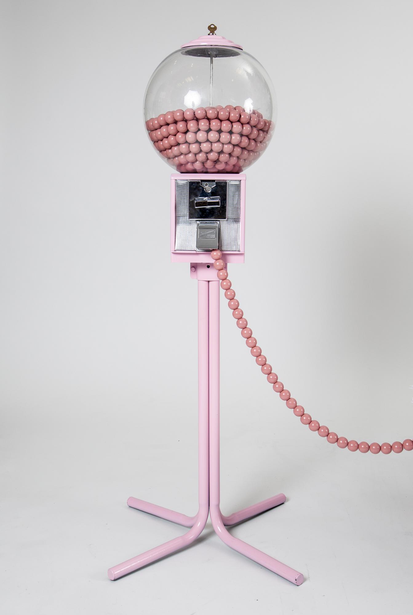 TUGGUMMIAUTOMAT SAMT JULGRAN, NK 2015, JoAnn Tan Studio.