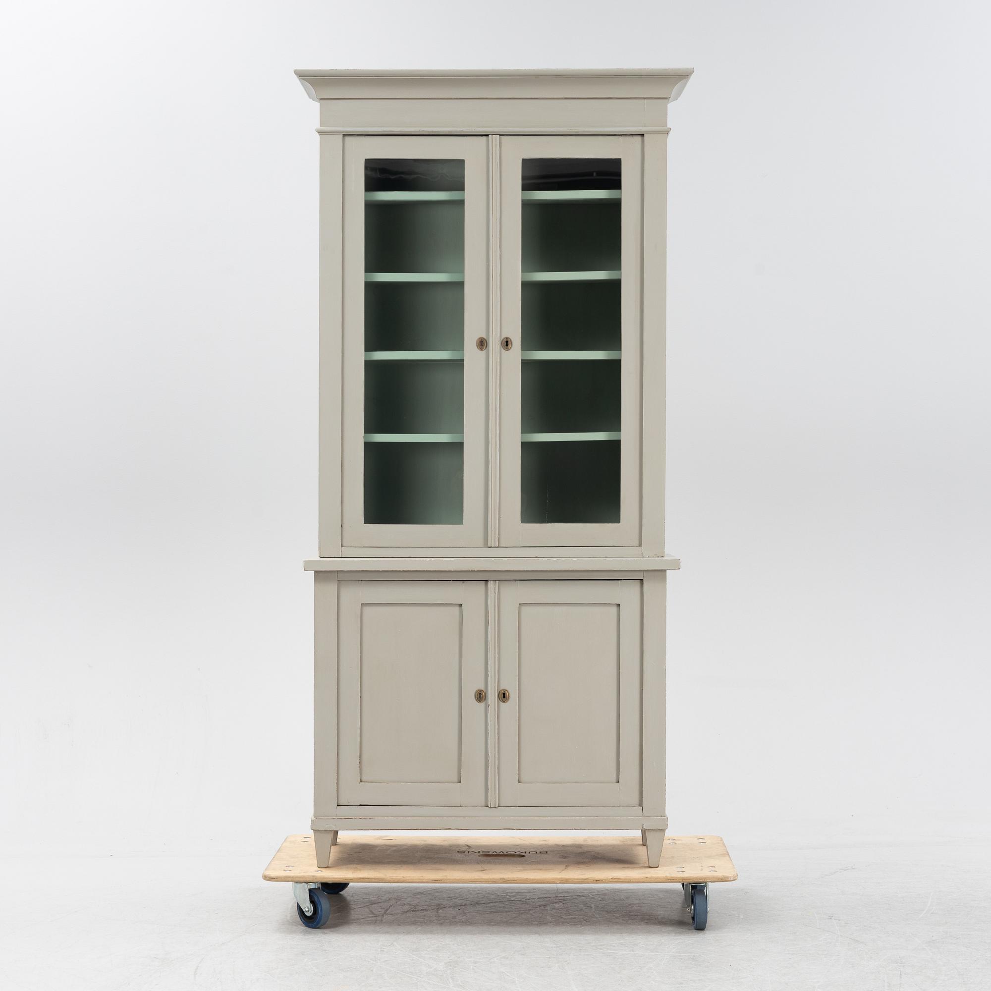 Bokskåp, tidigt 1900-tal.