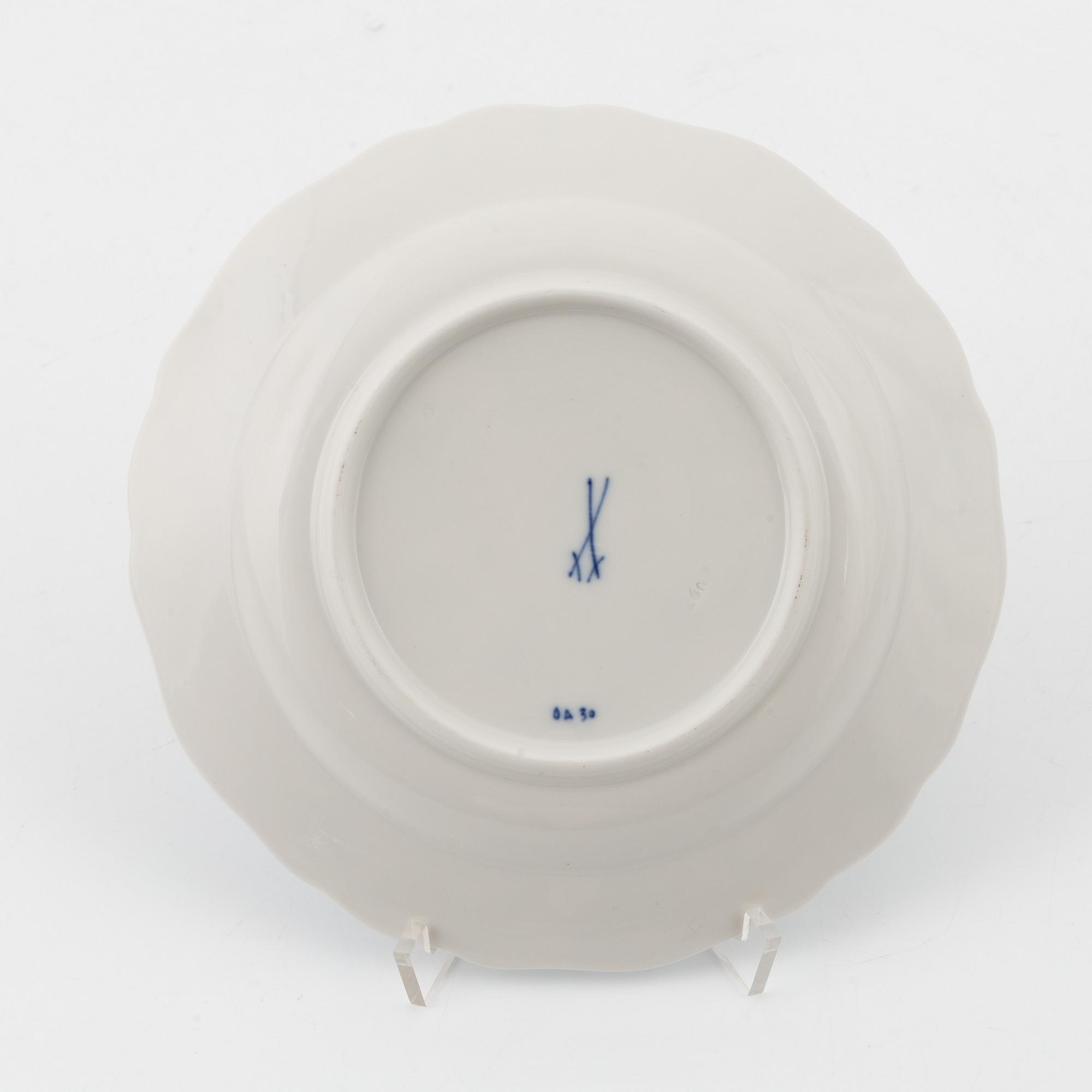 Matservis, porslin, 34 delar, "Zwiebelmuster/Lökmönstret, Meissen, Tyskland, 1900-talets första hälft.