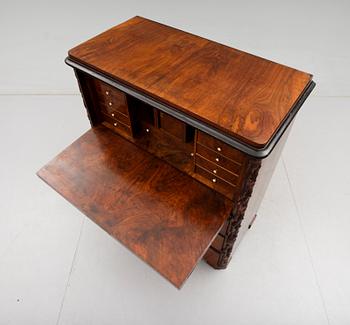 CHIFFONJÉ, 1800-talets andra hälft.