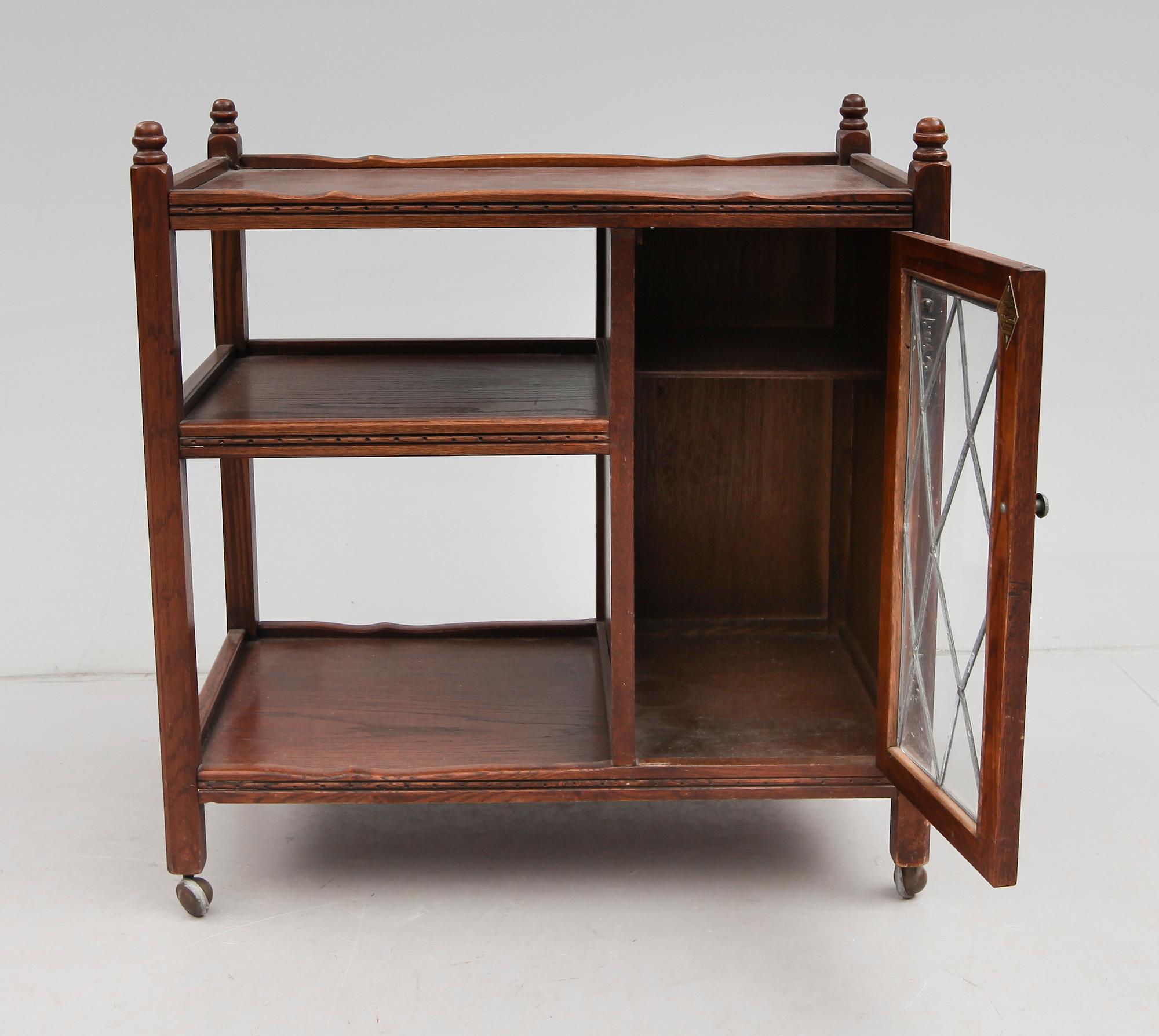 SERVERINGSVAGN, 1900-talets första hälft.