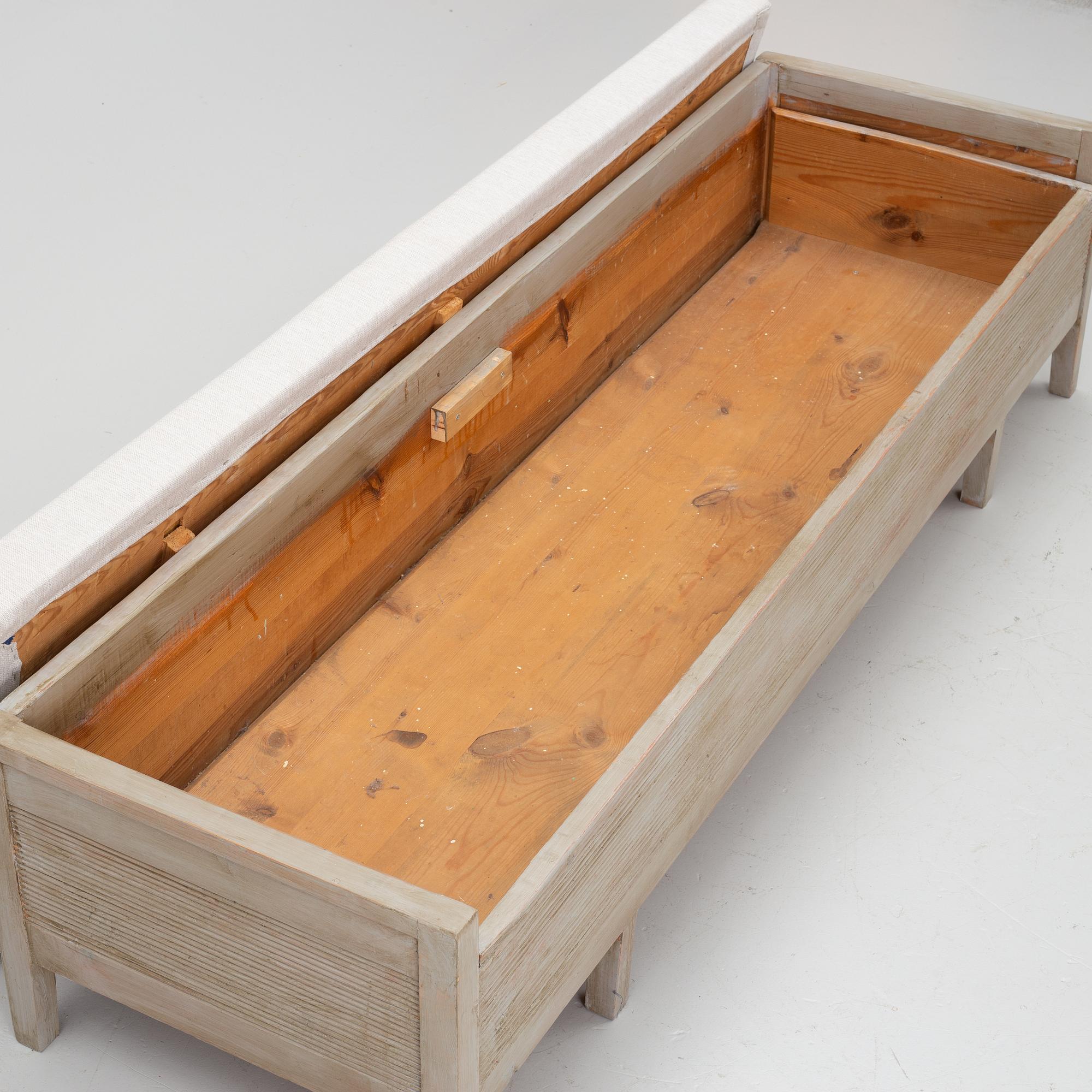 Bench,