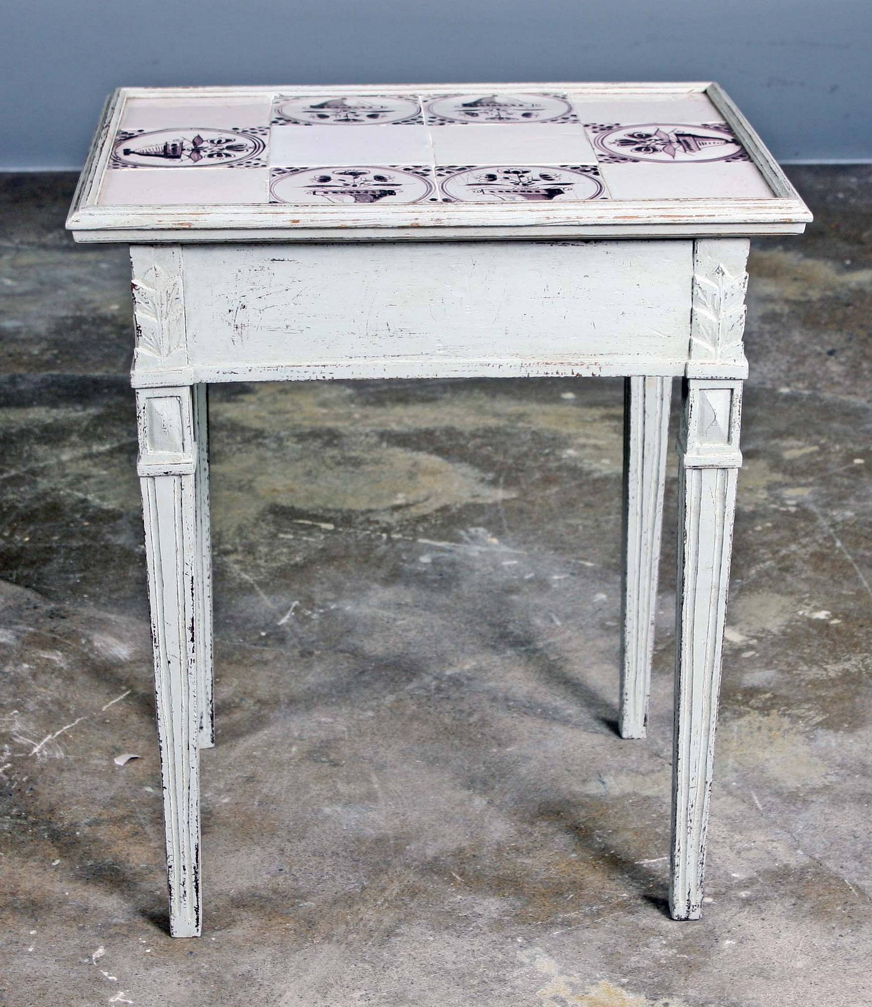 BORD med KAKELPLATTOR, gustaviansk stil, 17 resp 1900-tal.