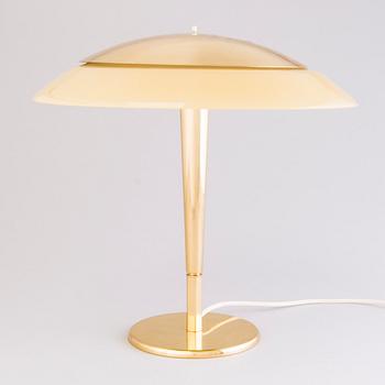 PAAVO TYNELL, a mid-20th-century '5061' table lamp for Taito Oy.