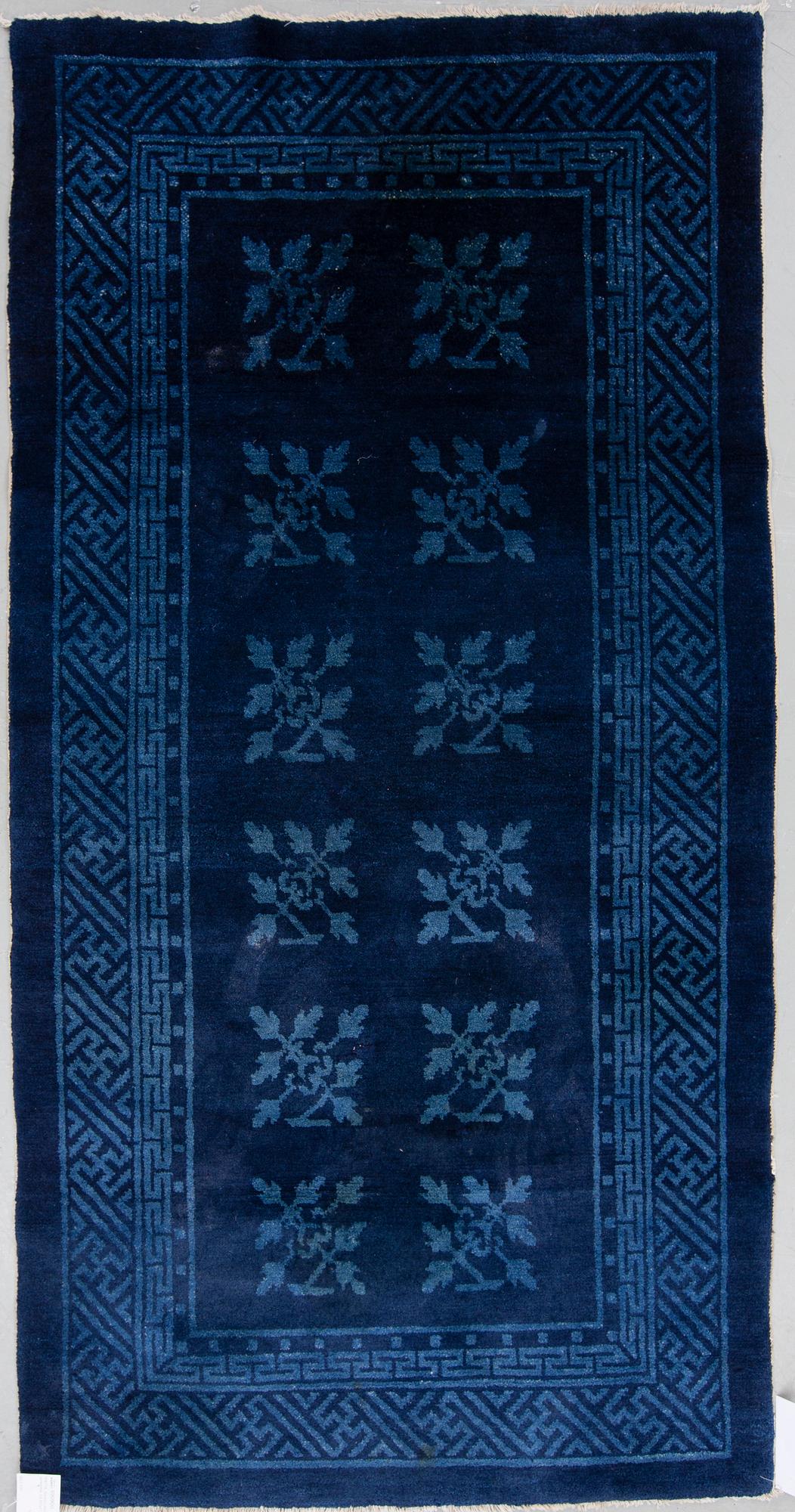 MATTA, Baotou, Kina, semiantik. Ca 150x77 cm.