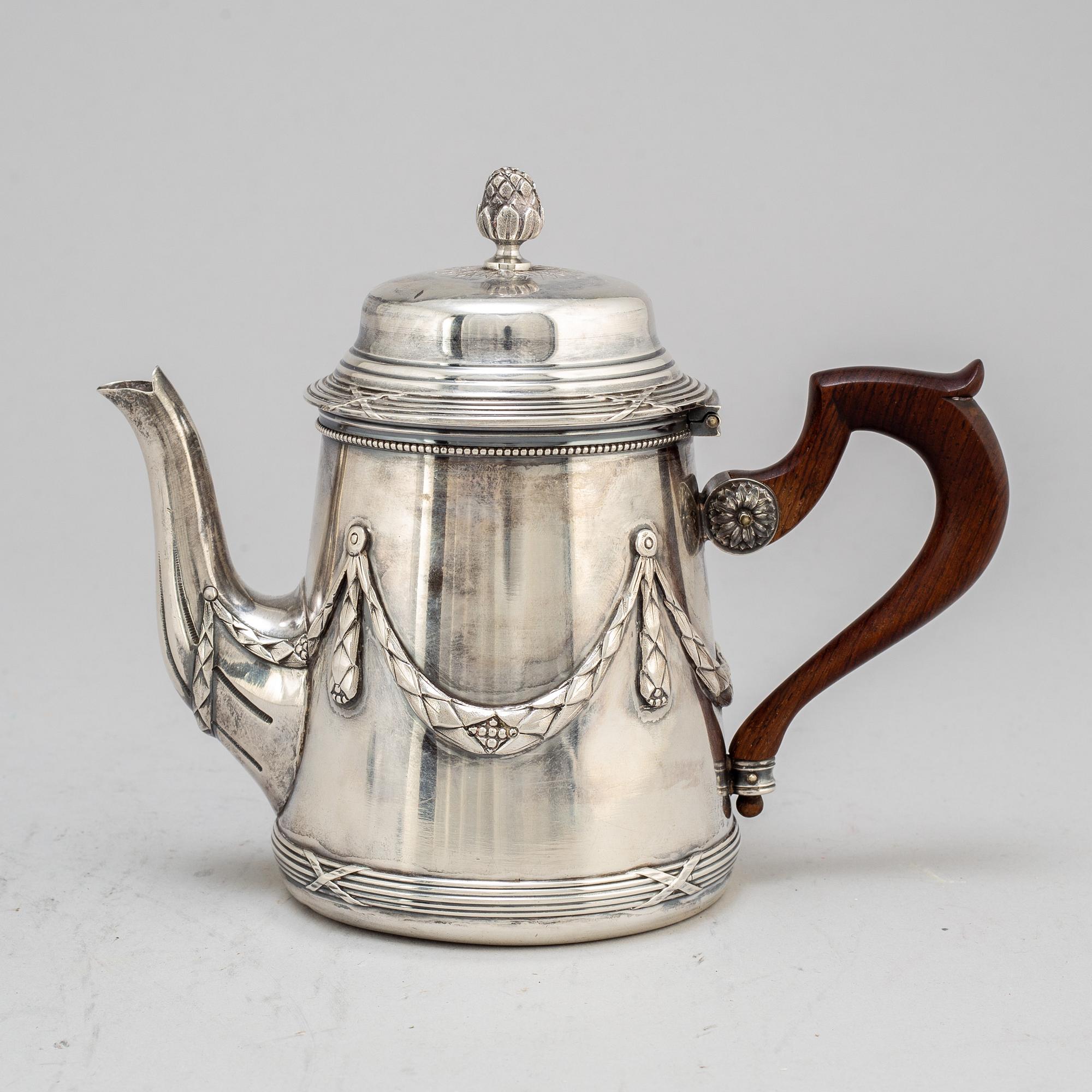 George Fouquet Lapar, silver, tekanna, Frankrike 1900-tal. Louis XVI-stil.