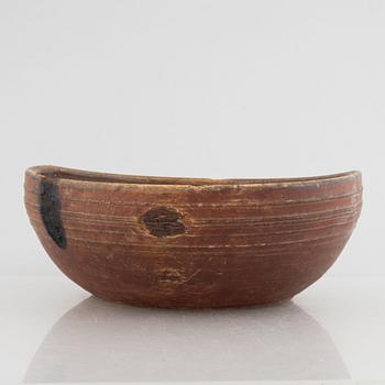 A turned bowl, Sweden, first part 19th century.