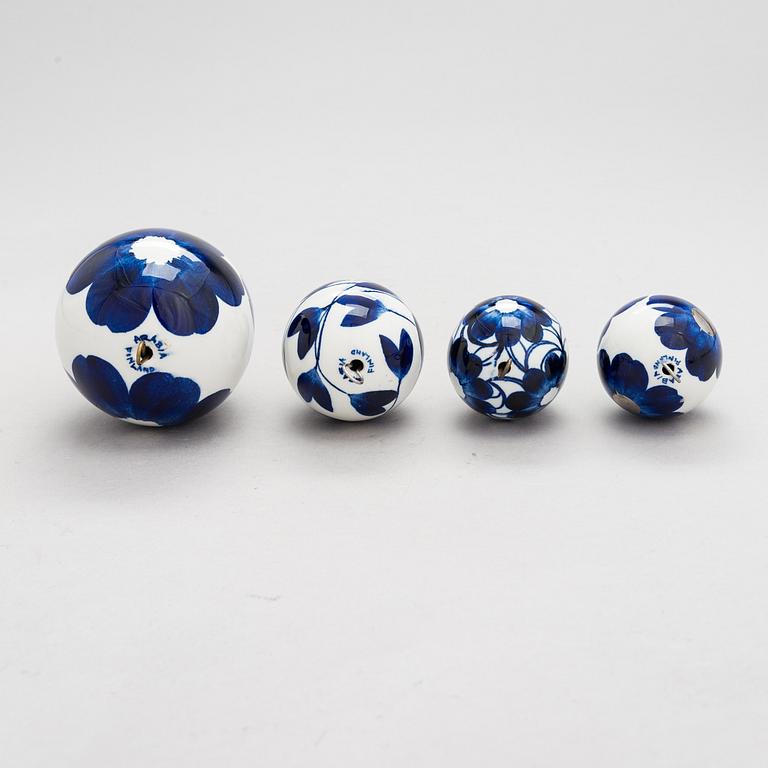 Gunvor Olin-Grönqvist, a set of four porcelain eggs, signed Ateljé GOG / IP Arabia, Finland.