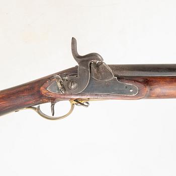 Slaglåsgevär, svenskt, kortat m/1815-45.