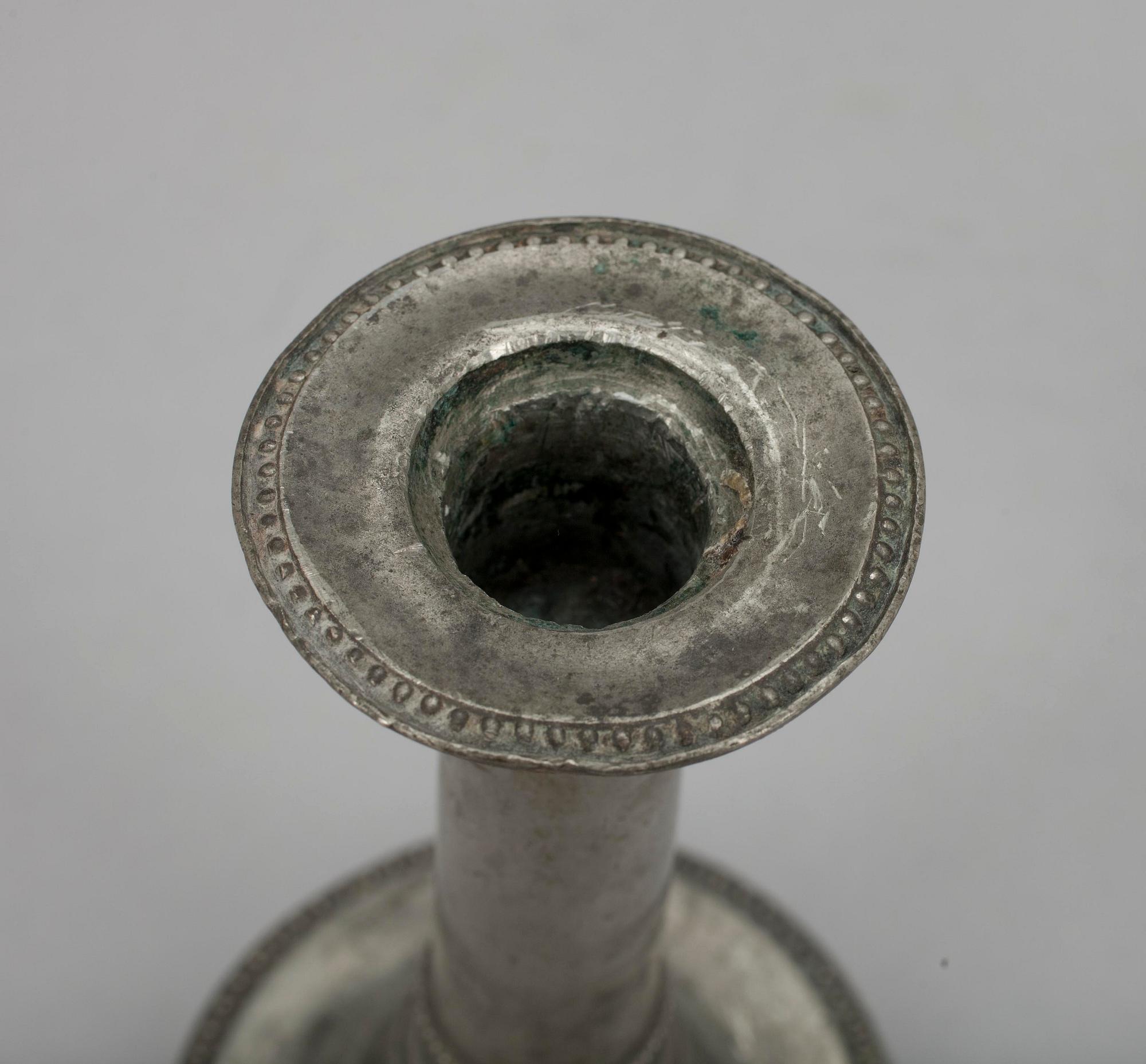 LJUSSTAKAR, ett par, tenn, 1800-talets första hälft.