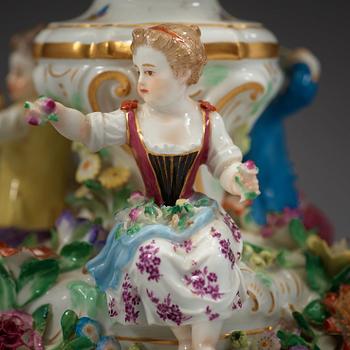 A flower-encrusted Meissen seven-light candelabra, end of 19th Century.