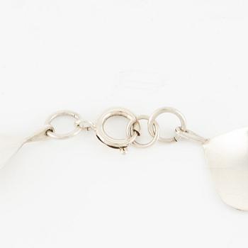 Flavia och Borgila, collier och örhängen, silver.