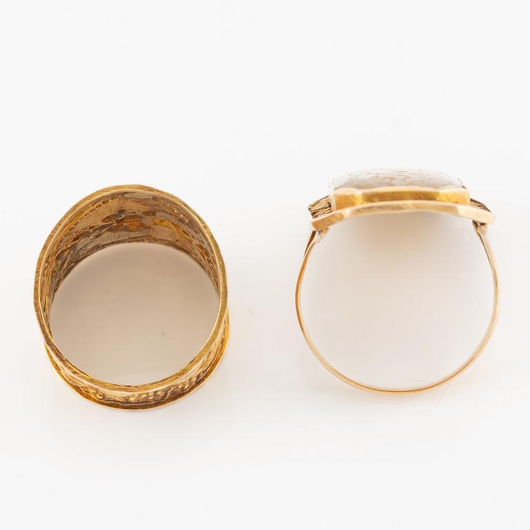 Ringar, 2 st, 18K guld, en sengustaviansk, år 1804.
