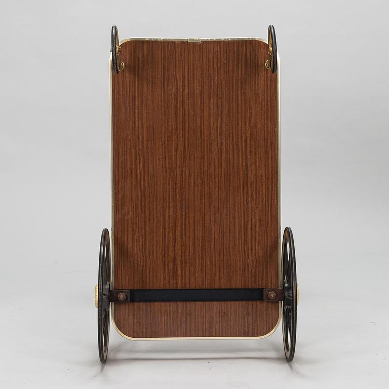 A serving trolley, last quarter of the 20th century.