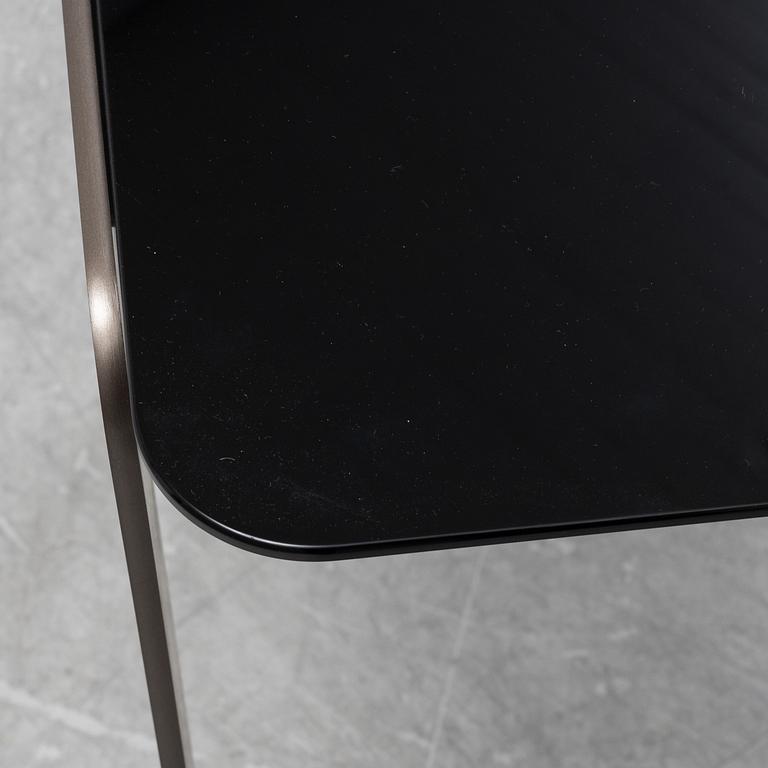 A 'Kirk' glass table by Rodolfo Dordoni for Minotti. 21st Century.