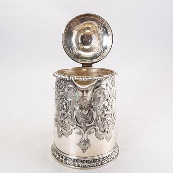 A Scottish silver jar, Edingburgh 1773, unidentified maker's mark.