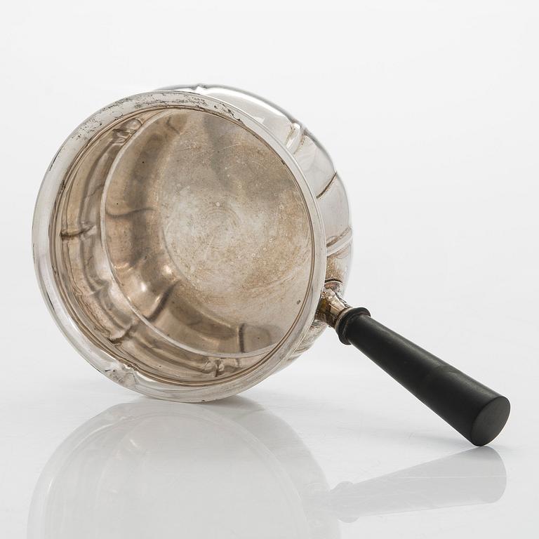 Haarukka ja lusikka, George Jensen, hillolusikka, leimattu Holm, sekä tarjoiluastia, hopeaa, Kööpenhamina n.1930-33.